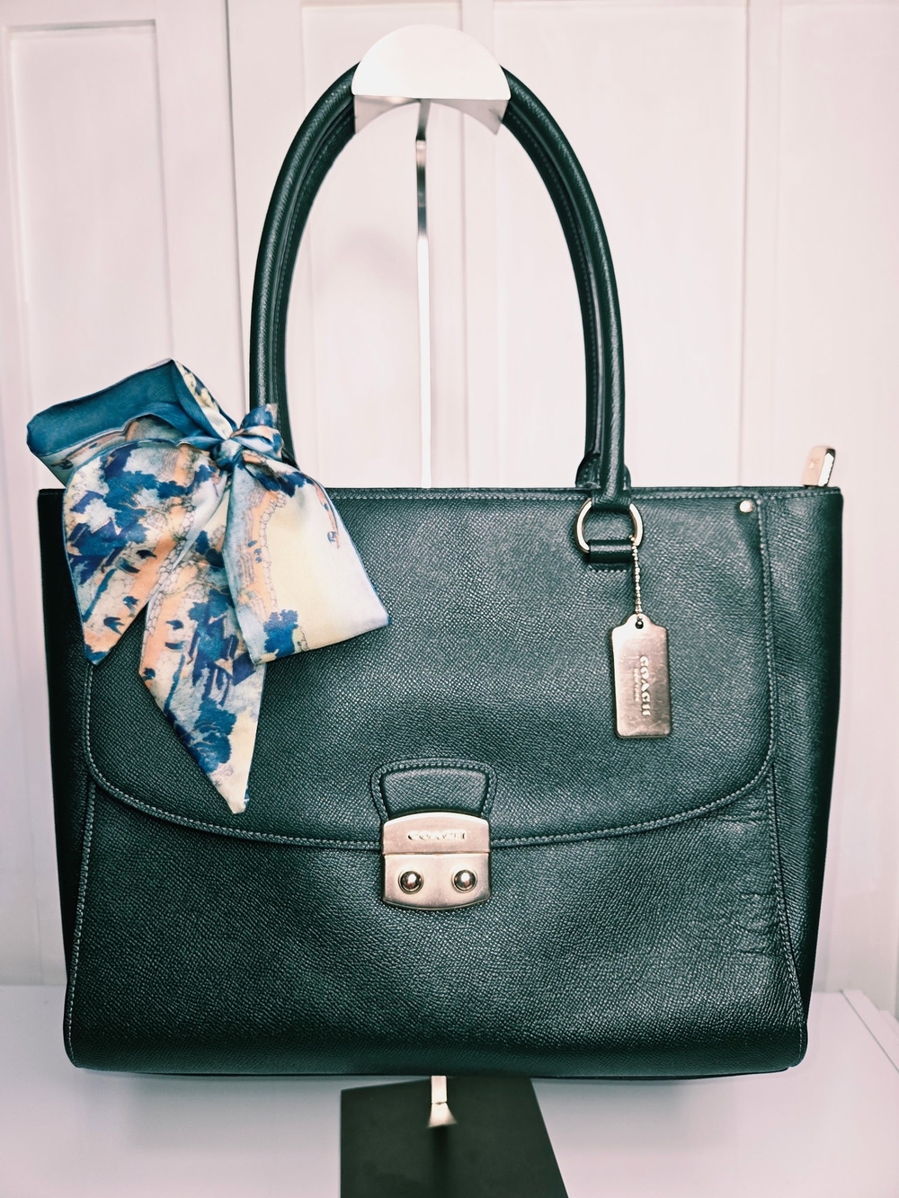 Coach Avary Tote in Ivy Hunter Green (F48629)